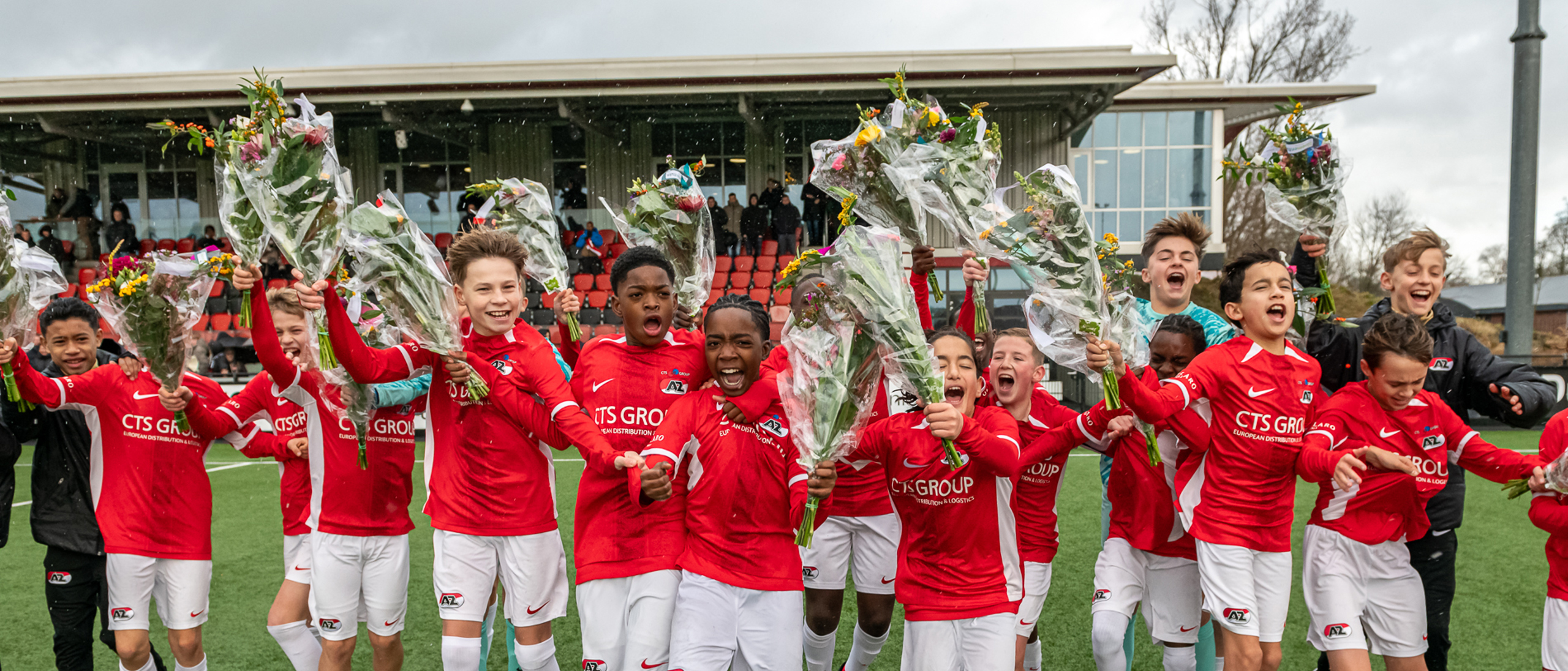 Manon atirlari porno filmi Ayollar va erkaklar foto video